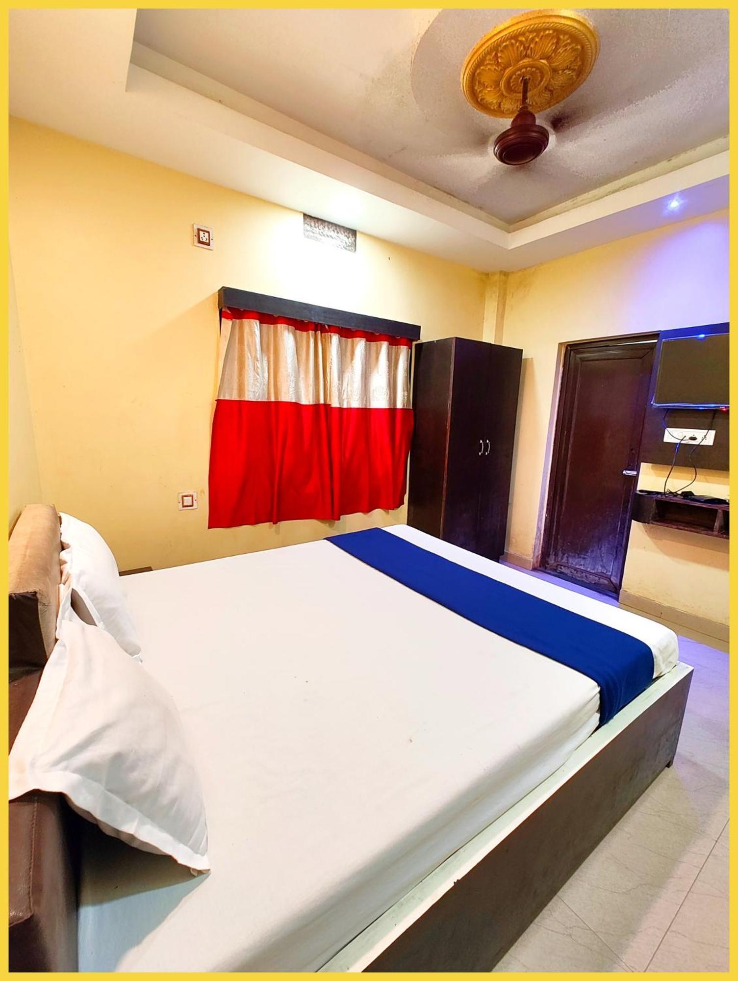 Gouri ! Palace - Restaurant - Service - Free Parking & Wifi Service - Comfortable & Spacious Facilities - Near Sea - Fully Air Conditioned - A Premium In Hotel 4*